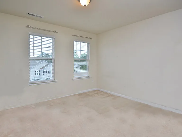 100-324 Stratford Lakes Dr — Photo 15