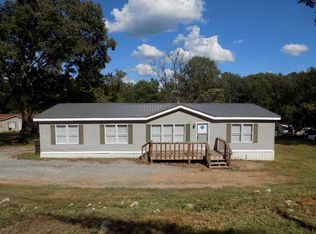 181 Red Bud Ln, Decatur, AL 35603