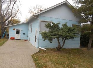 361 Cedar St, Chadron, NE 69337