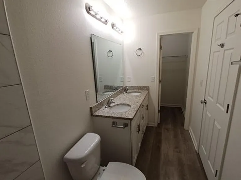 618 Hannah St — Photo 12