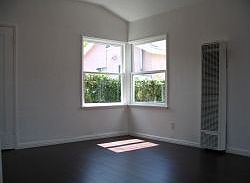 3rd image of 1659 Exposition Blvd