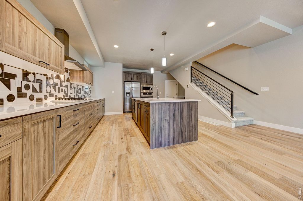 834 Cherokee Dr