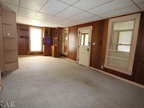 5th image of 815 E Woodlawn