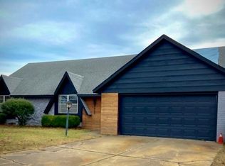 9450 E 40th Pl, Tulsa, OK 74145