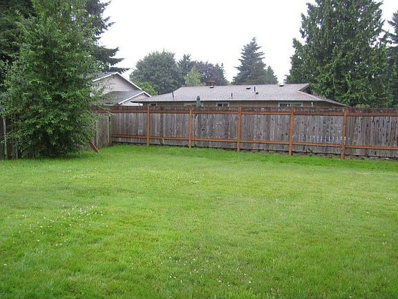 4th image of 20924 3rd Ave W