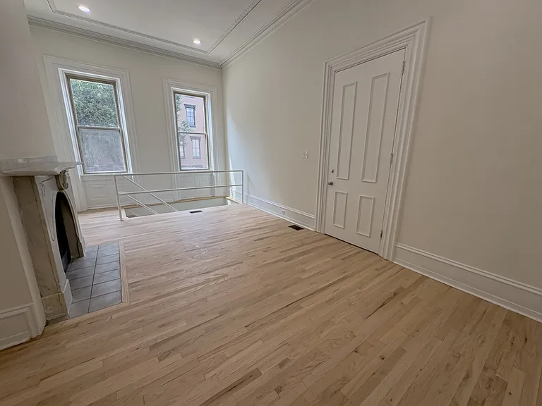 1703 Green St #1 — Photo 9