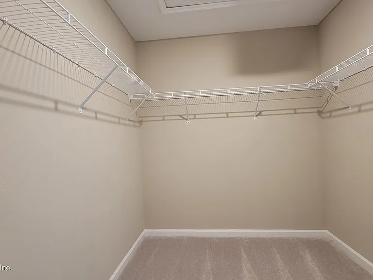 12880 Josslyn Ln — Photo 11