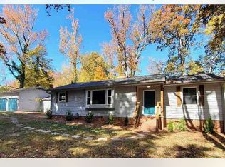 401 Ikes Rd, Taylors, SC 29687