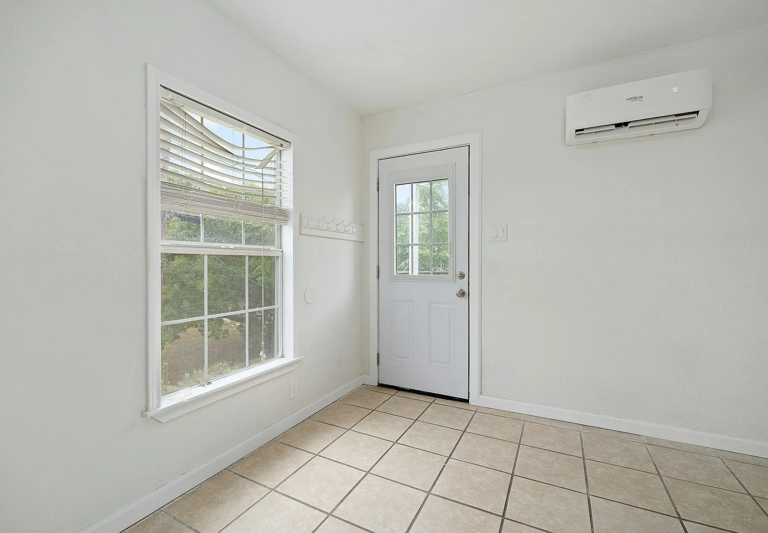 215 S 11th Street, Unit 2 — Photo 4