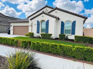 1725 W Sedona Ave, Visalia, CA 93291