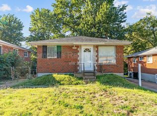 1216 Lakeview Ave, Saint Louis, MO 63138