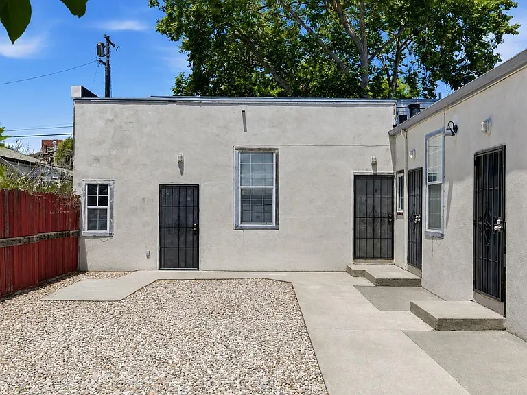 3302 California St #E — Photo 2