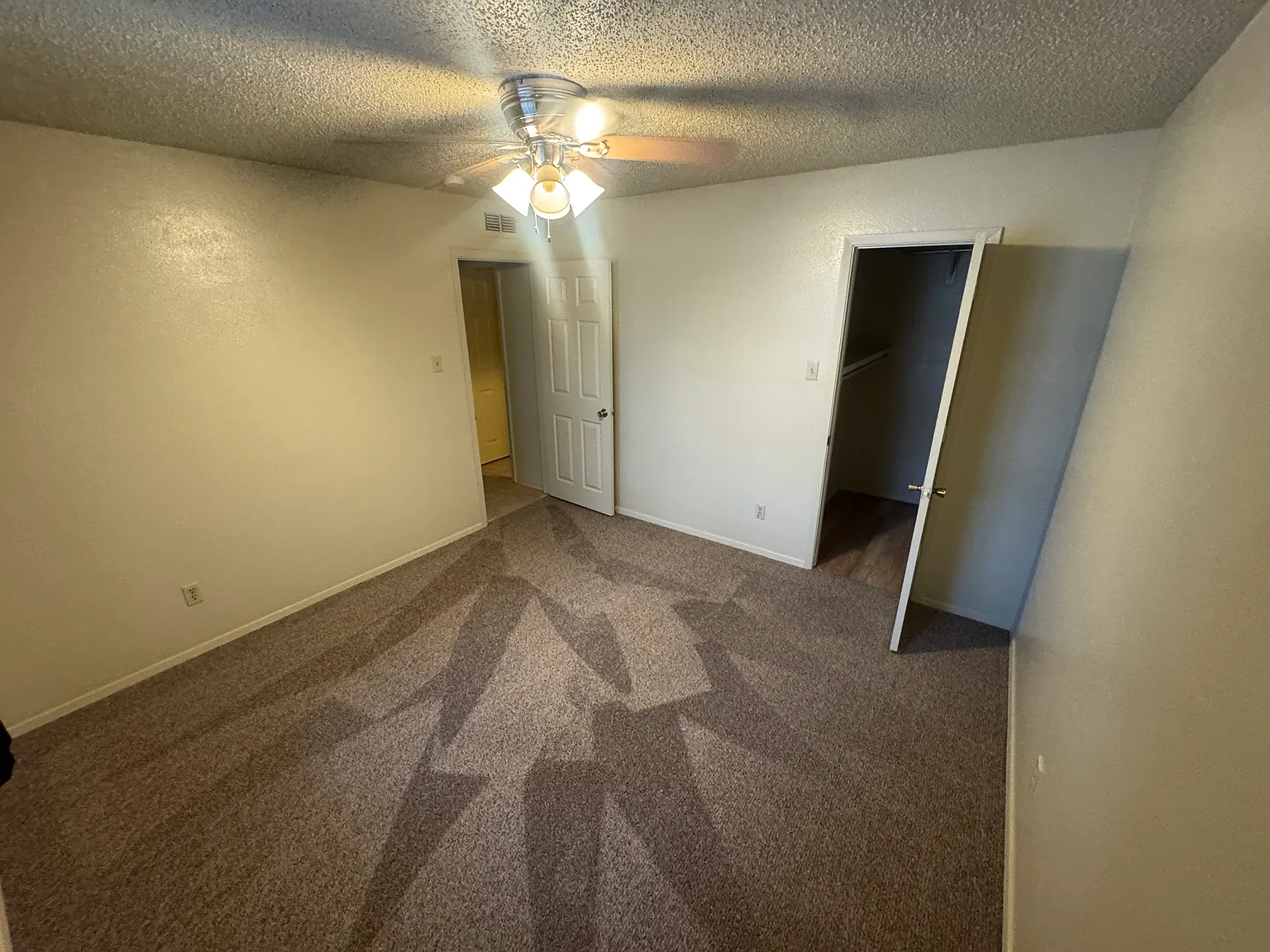 2 bed, $950 — Photo 3