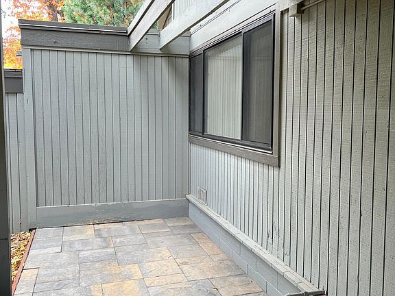 2nd image of 1160 Juniper Ave