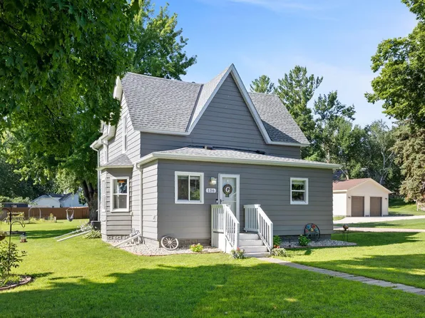 136 6th Ave SE, Hutchinson, MN 55350