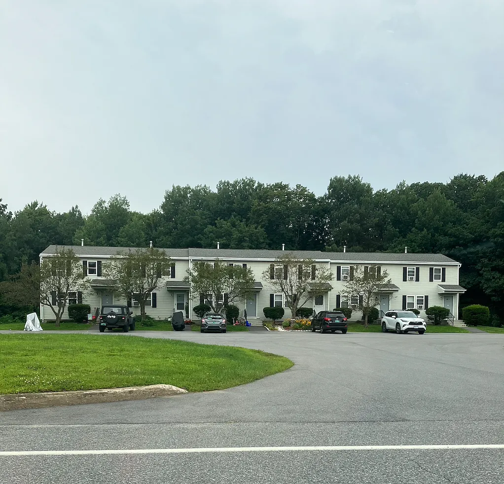 2 bed, 960 sqft, $1,995 — Photo 1