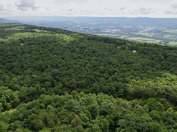 1 Maple St, Pikeville, TN 37367
