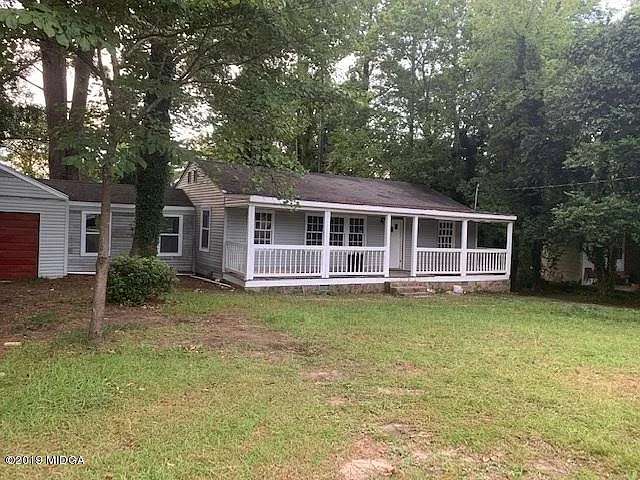 1558 Engle Dr photo 1
