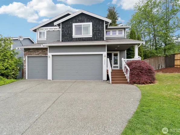 8229 32nd Place NE, Marysville, WA 98270
