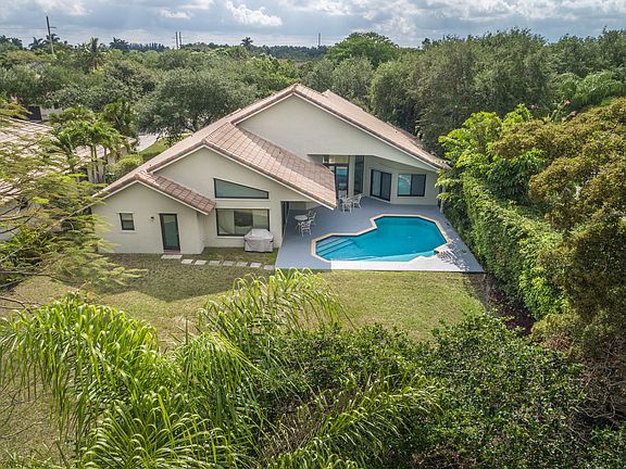 4th image of 1091 Creekford Dr