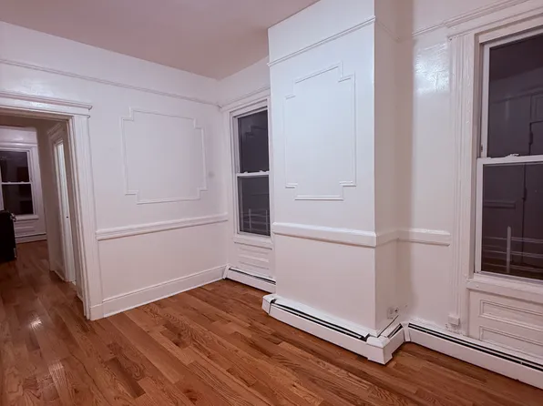 110 Duncan Avenue image 8 of 18