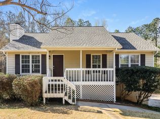 28 Doe Ln, Hiram, GA 30141
