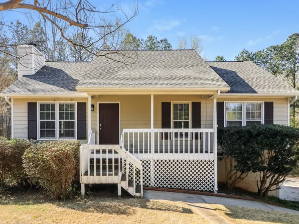 28 Doe Ln, Hiram, GA 30141