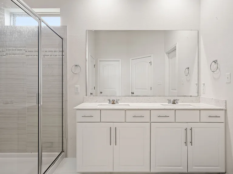 928 Myrna Bnd — Photo 14