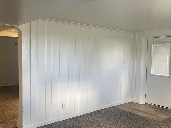 2nd image of 528 W Bonneville St #2