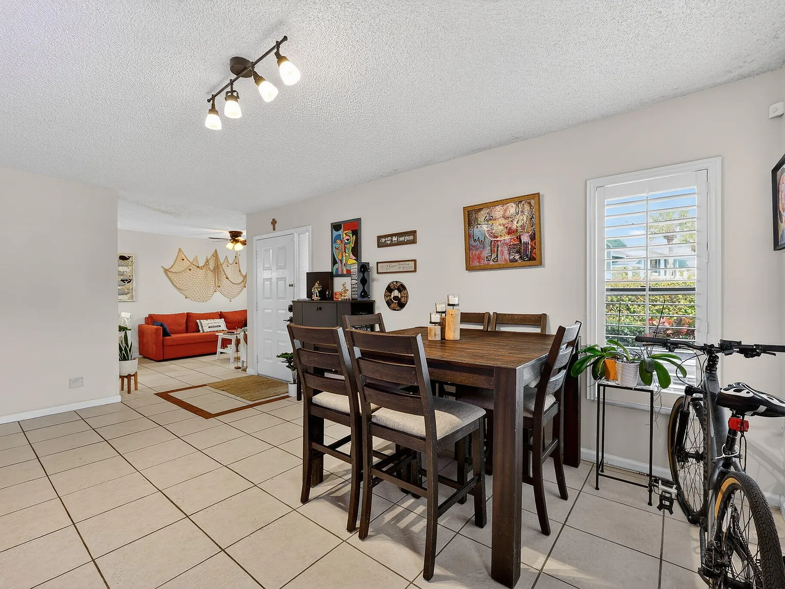 2 bed, 2.0 bath, 1164 sqft, $3,500 — Photo 3