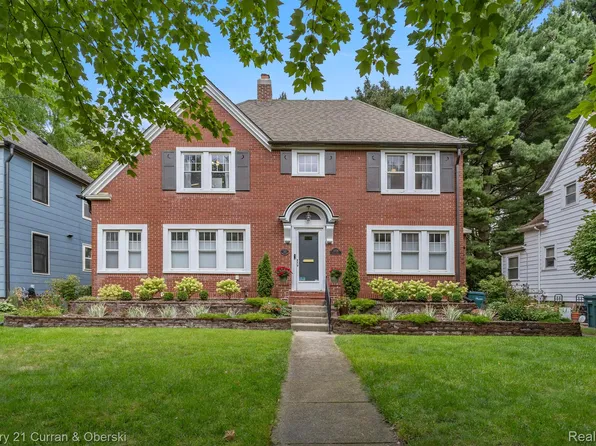 22726 Nona St, Dearborn, MI 48124