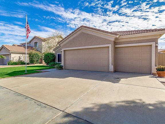 3rd image of 3261 E Javelina Ave