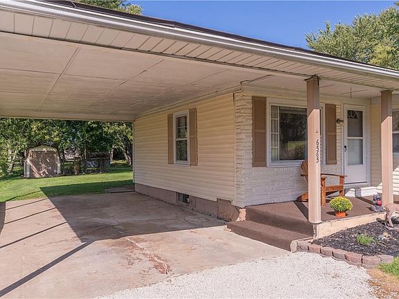 3rd image of 6565 Northlawn Ave NE