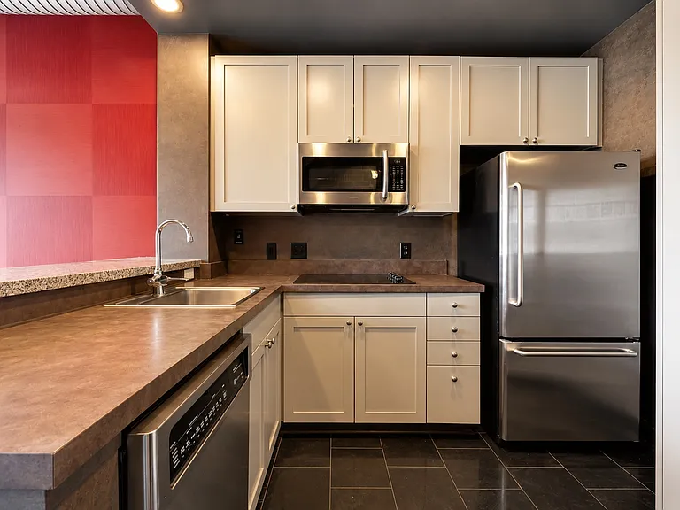 710 W Trade St #312 — Photo 1