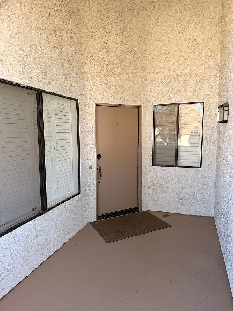 1 bedroom Mission Oaks (Camarillo) near shopping and parks — Photo 2