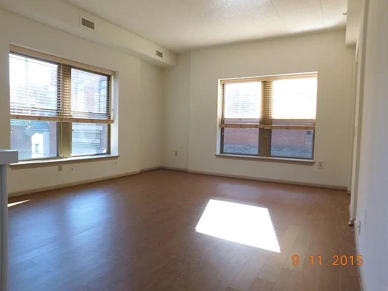 1251 Banks Aly NW #6 — Photo 4