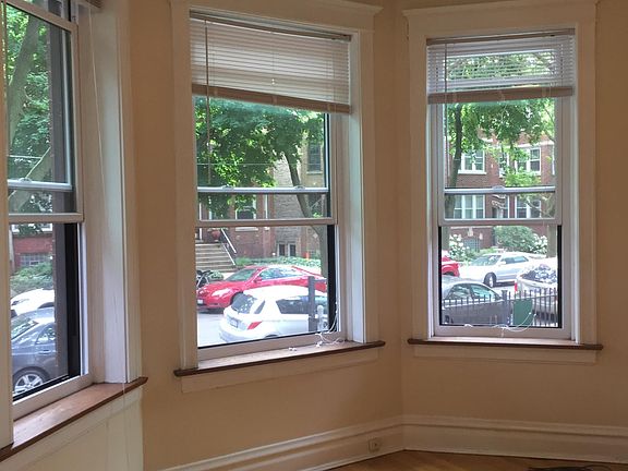 3rd image of 6342 N Lakewood Ave