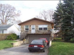 414 Glenwood Dr, Round Lake Beach, IL