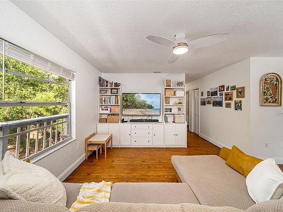 4th image of 8096 SW Golden Glade Ave