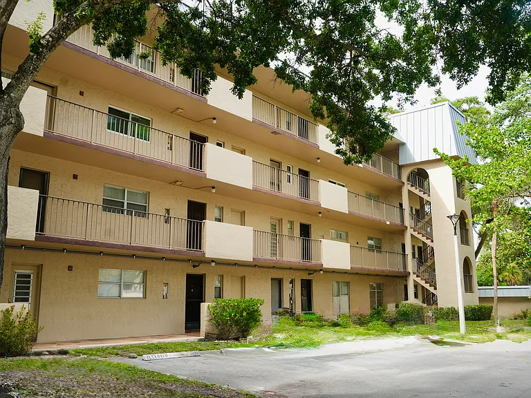 6001 N Falls Circle Dr #203 — Photo 1