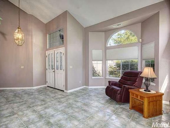 3rd image of 5165 Camden Road