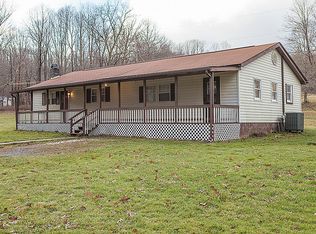 576 Osborne Rd, Danese, WV 25831