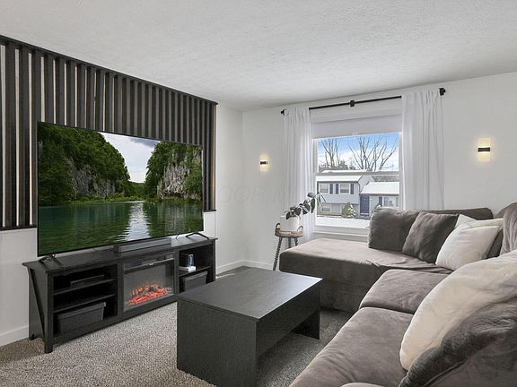 5th image of 2417 Barstone Ct