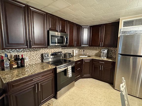 4th image of 8926 Palm Street