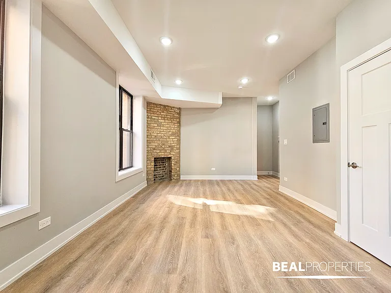 428-38 West Belden — Photo 57