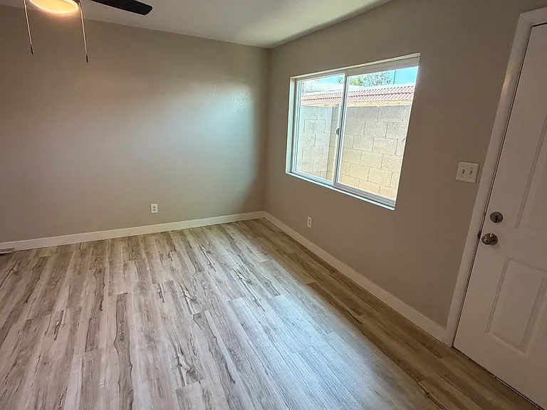 2732 E Tierra Buena Ln #2 — Photo 5