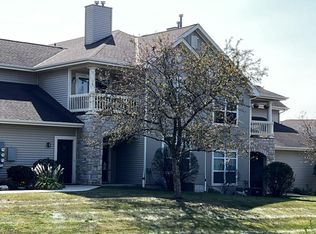 9301 S Cobblestone Way UNIT G, Franklin, WI 53132