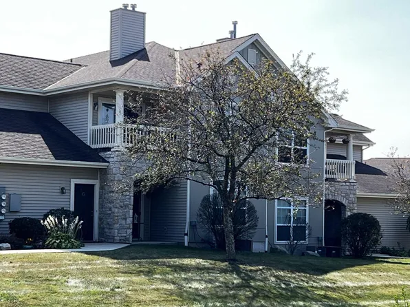 9301 South Cobblestone WAY #G, Franklin, WI 53132