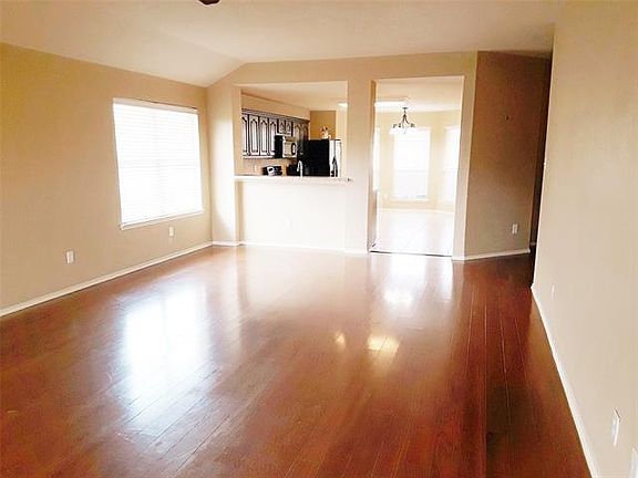 2nd image of 3317 Overstreet Ln