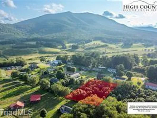 1 Graybeal Calloway Dr, Jefferson, NC 28640